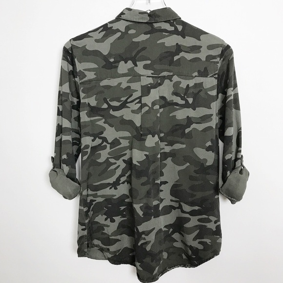 Faded Glory camouflage button down w/patch pockets - Picture 6 of 8